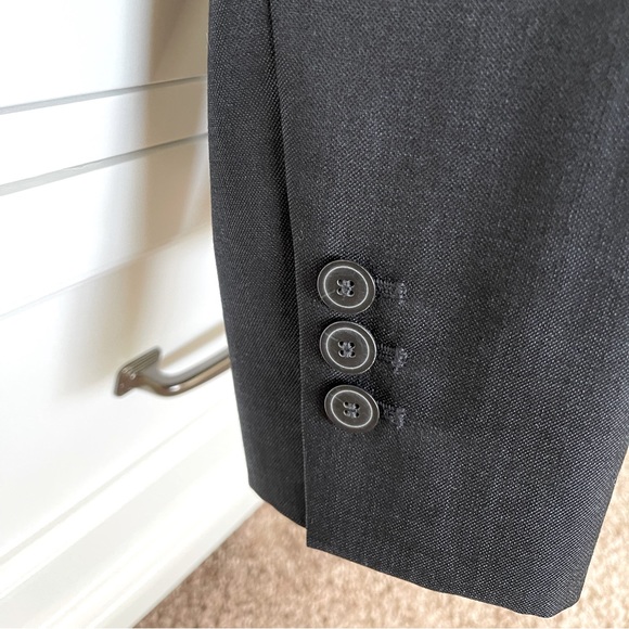 Classiques Entier Navy Slate Gray Blazer (size 8p) - Picture 4 of 10